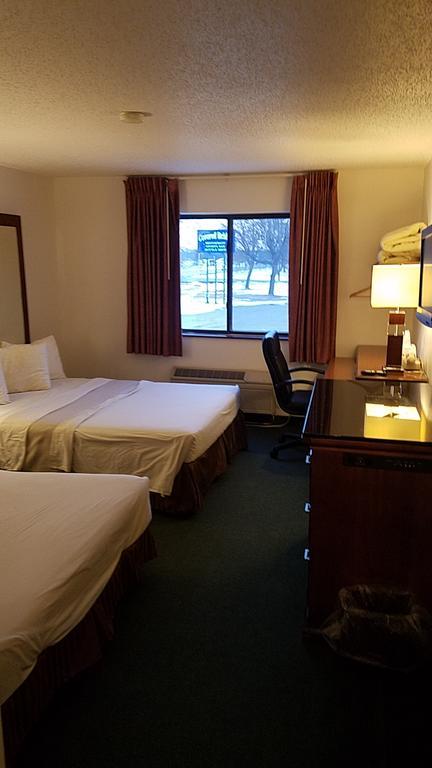 Americas Best Value Inn Zumbrota Exterior foto