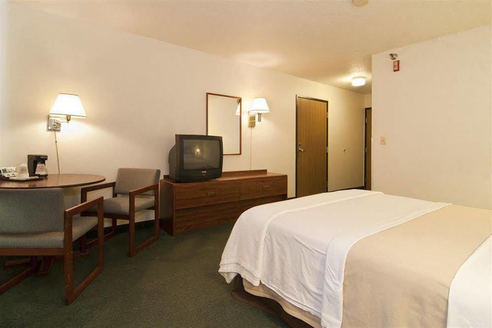 Americas Best Value Inn Zumbrota Exterior foto
